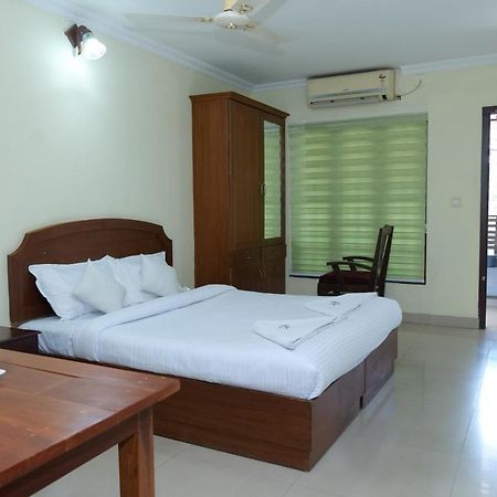 Hotel Lumiere Alappuzha Exterior foto