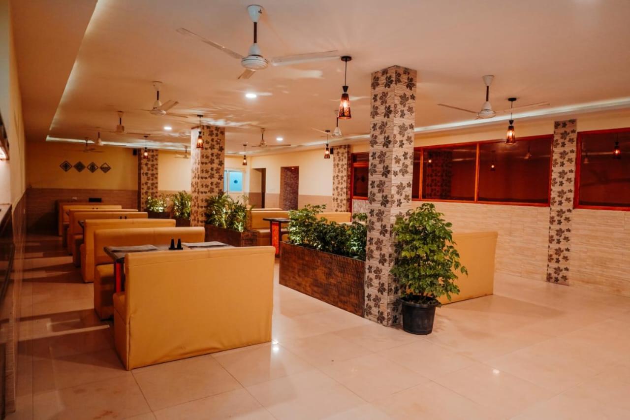 Hotel Lumiere Alappuzha Exterior foto
